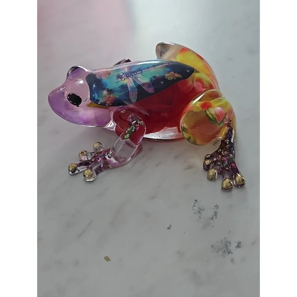 Resin Frog With‎ Dragonfly Figure Handmade Decoration Gift Paperweight 723